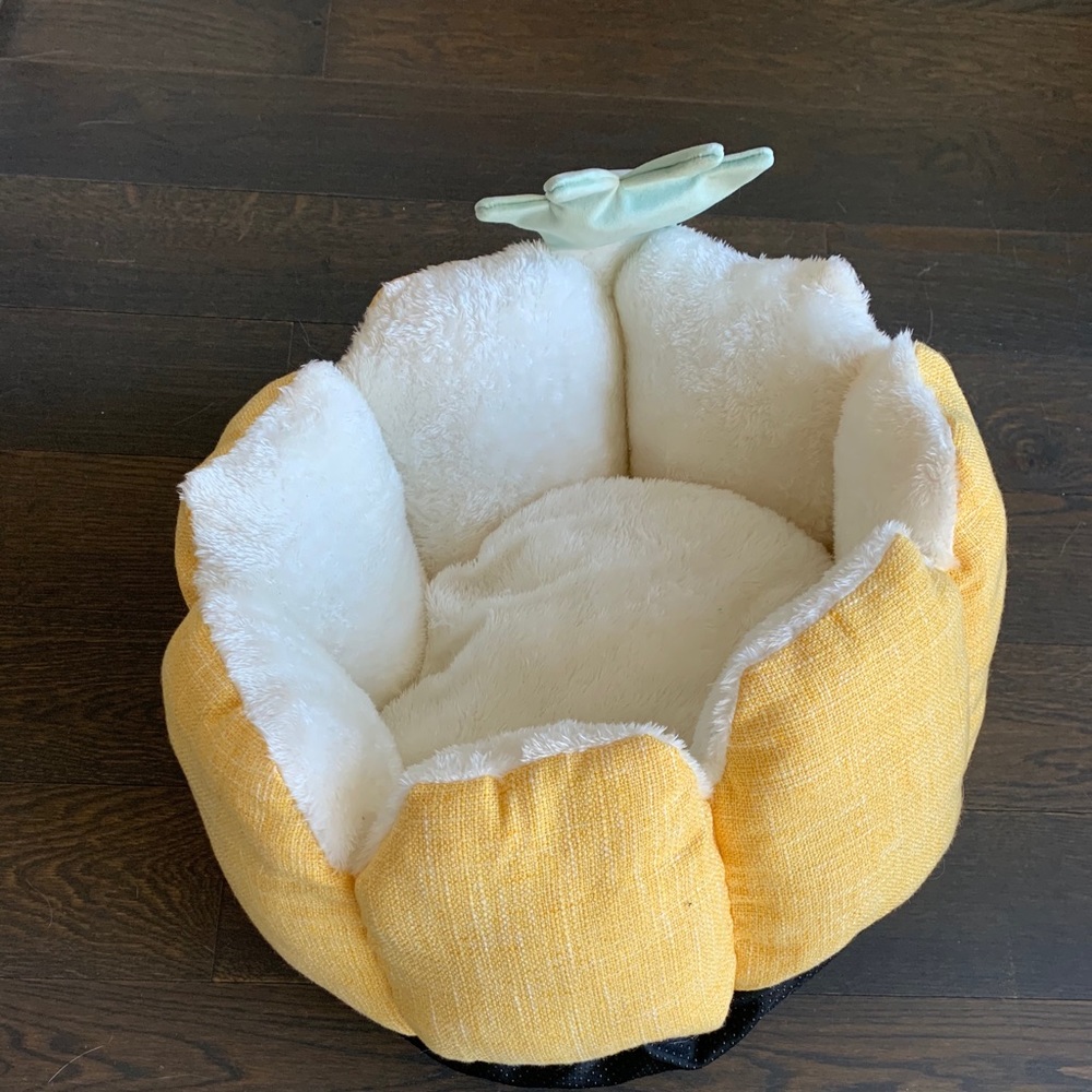 Pet bed